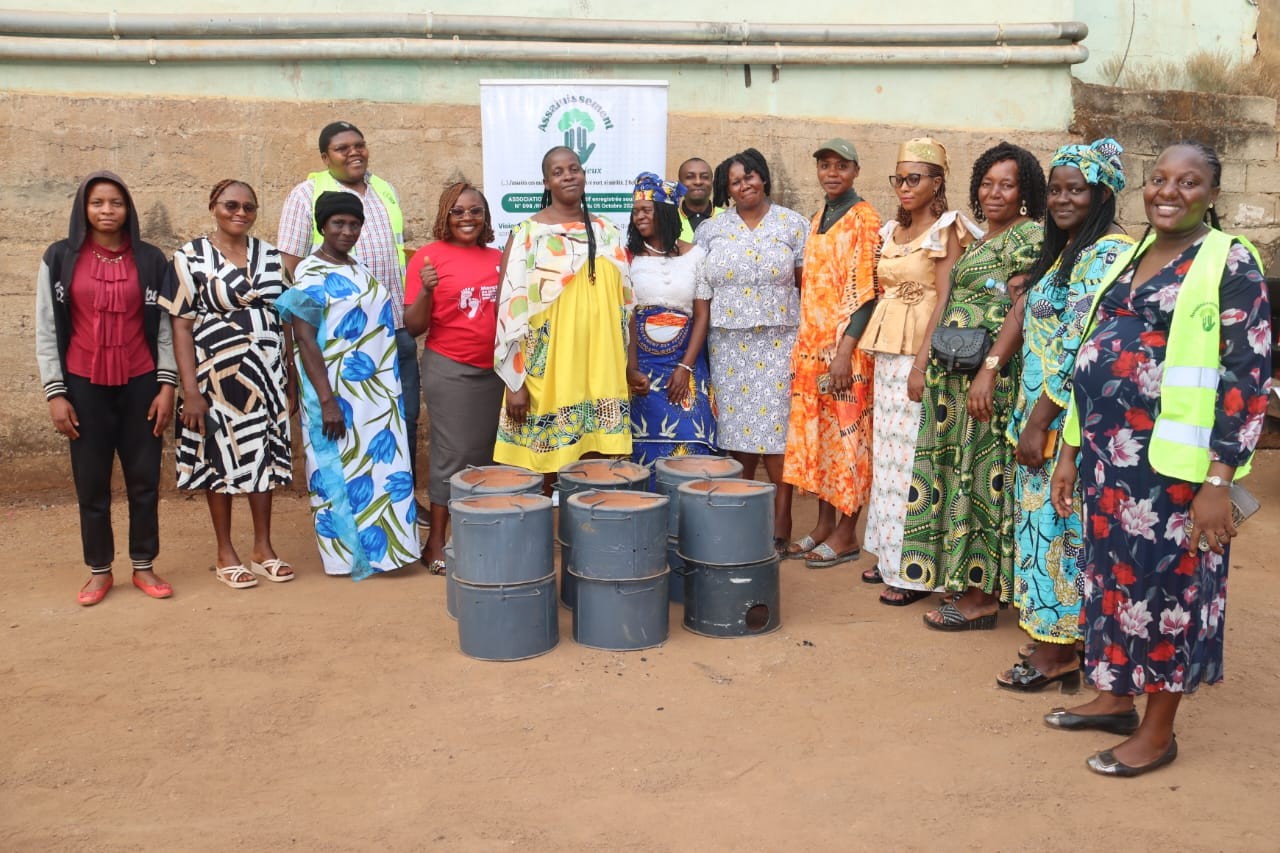 Read more about the article Les fours améliorés pour soutenir les femmes et lutter contre les effets du changement climatique